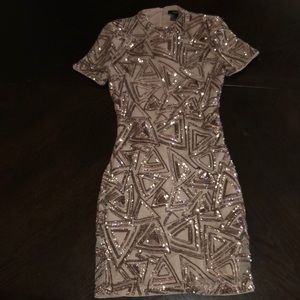 Beautiful Forever 21 rose gold sequence mini dress